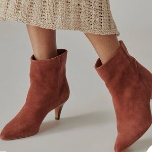 Dolce Vita DeeDee Suede Booties in Cinnamon